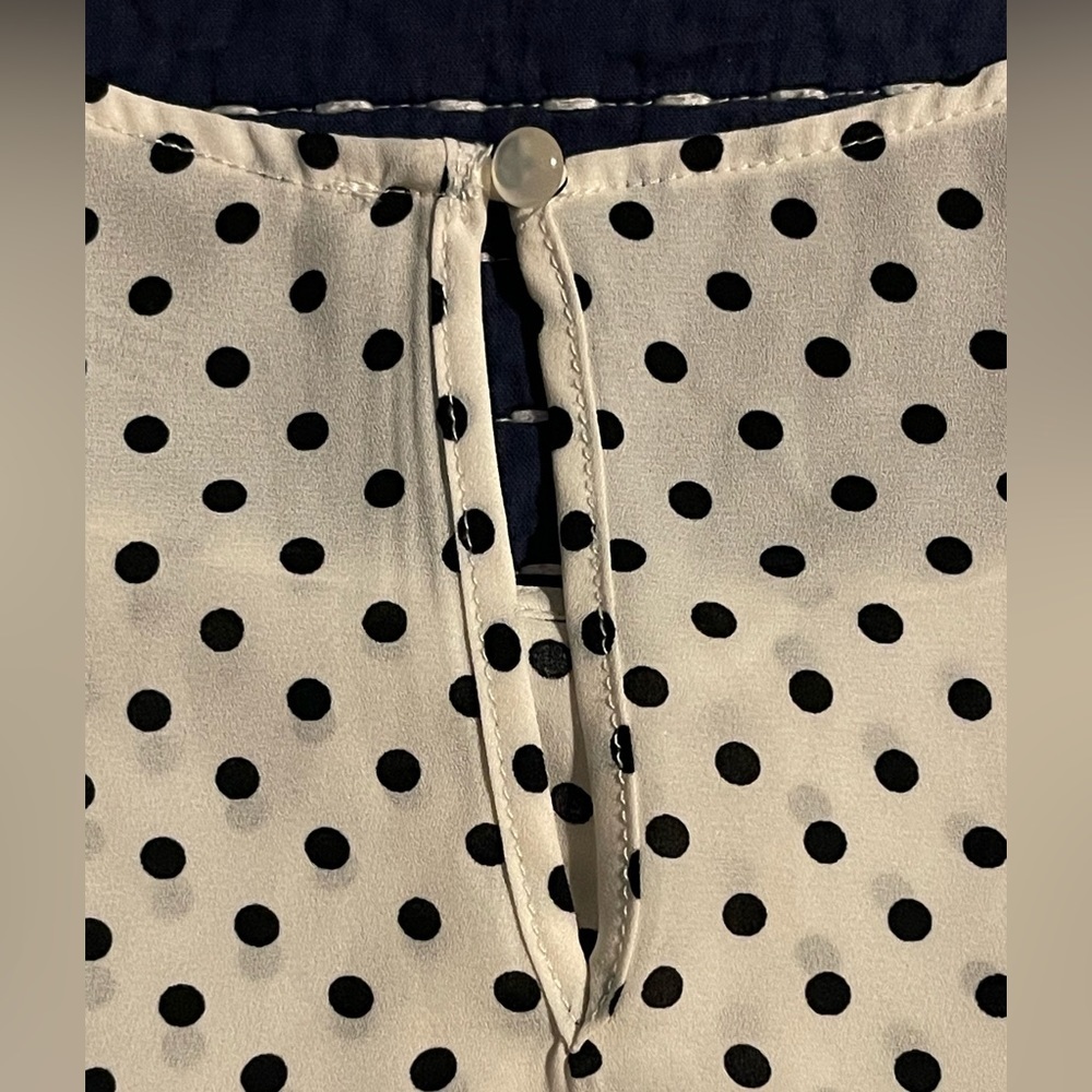 Forever 21 Polka-Dot Flutter Sleeve Shirt - Picture 9 of 10